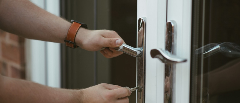 24 hour key locksmith North West Industrial